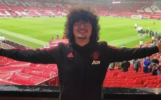 CĐV nuôi tóc dài cả năm trời chỉ vì thành tích của Man.United