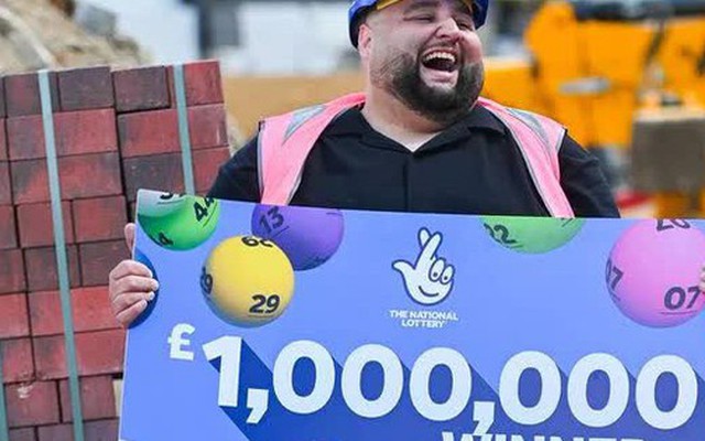 Anh thợ xây đổi đời khi trúng số 35 tỷ đồng, chỉ 3 tháng sau đã hối hận cùng cực vì bỏ việc và hưởng thụ sung sướng