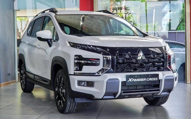 Cuộc đua giảm giá ô tô tiếp tục nóng sau tháng Ngâu