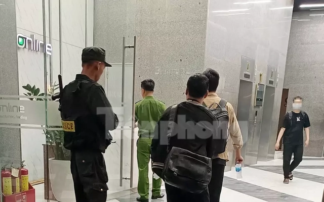 Công an xuất hiện ở tòa nhà có trụ sở công ty của Shark Bình