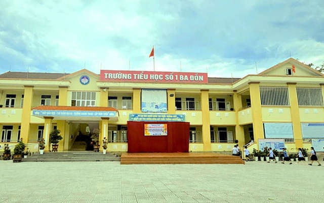 Hiệu trưởng xin lỗi vì suất ăn 25.000 đồng như 10.000 đồng