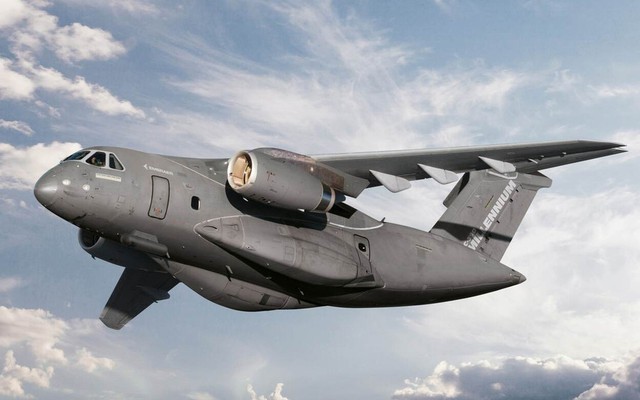 C-390 Millennium thành 'ngôi sao' khi liên tiếp có thêm đơn đặt hàng lớn