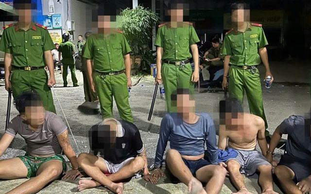 Tạm giữ 14  đối tượng cầm đầu vụ hơn 300 học viên phá rào trốn khỏi cơ sở cai nghiện ở An Giang