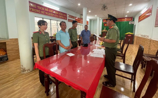 Bắt tạm giam Trần Văn Tiếng