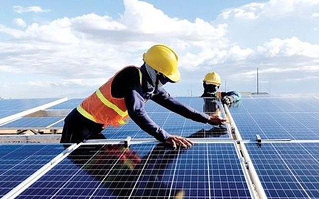 Đề xuất hỗ trợ tới 3 triệu đồng cho hộ dân lắp điện mặt trời mái nhà