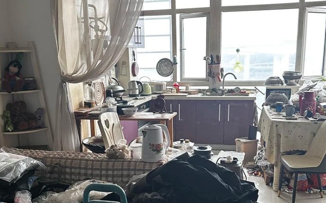 Nói thẳng: Nhà trông "rẻ tiền" không phải vì nghèo, mà vì 5 thói xấu này