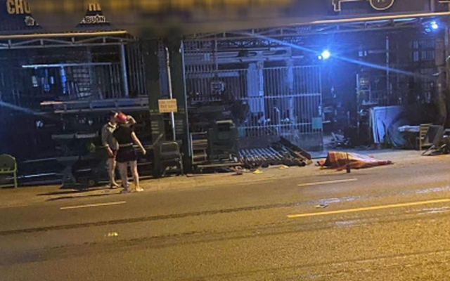 Hai vợ chồng tử vong sau va chạm với xe khách trên đường Hồ Chí Minh