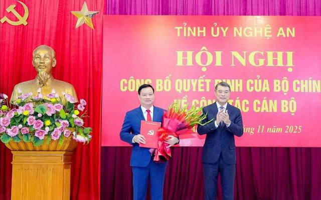 Ông Nguyễn Khắc Thận làm Bí thư Tỉnh ủy Nghệ An