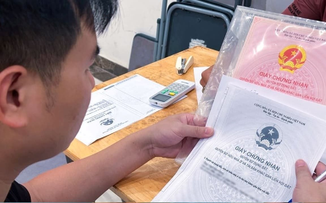 Thông báo mới nhất liên quan đến sổ đỏ và VNeID