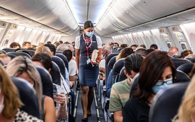 Tiếng 'đing' và ký hiệu lạ ở máy bay, ngôn ngữ bí mật giữa tiếp viên và phi công