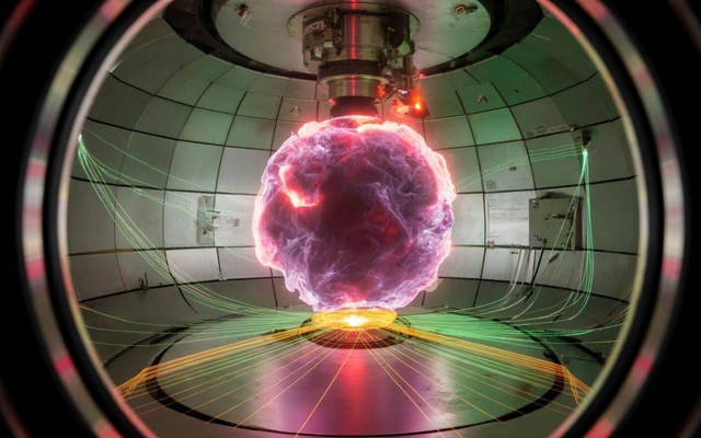 Công bố đoạn phim đầu tiên bên trong lò phản ứng tổng hợp hạt nhân 20 triệu độ