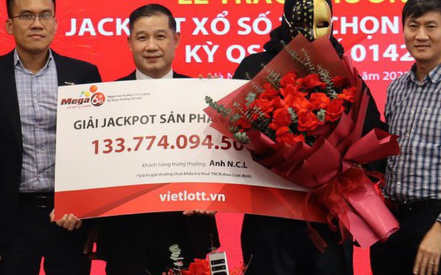 Kiên trì mua dãy số được tạo từ sinh nhật và biển số xe trong 2 năm, nam thanh niên trúng Vietlott hơn 133 tỷ đồng