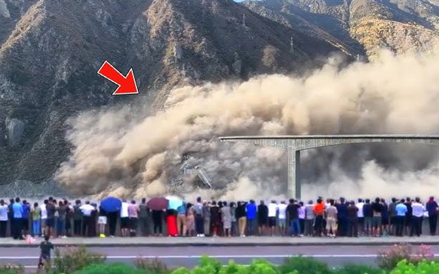 Cận cảnh sập cầu gần nhà máy thủy điện Trung Quốc: Mới sử dụng từ đầu năm, phát hiện dấu hiệu lạ trước đó