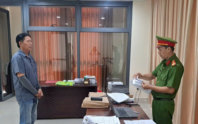 Thi hành lệnh cấm đi khỏi nơi cư trú đối với ông Dư Chế Linh