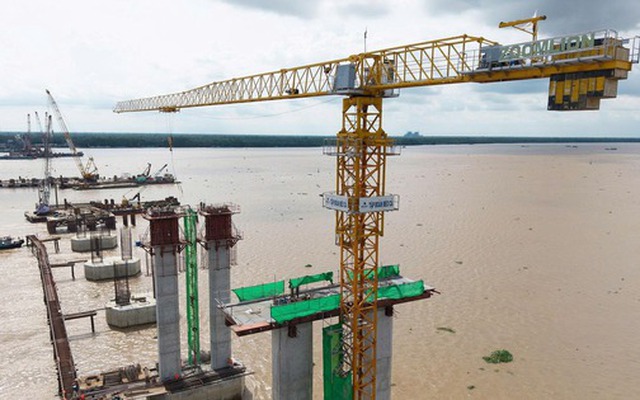 Đèo Cả báo tin vui: Cầu có trụ tháp cao tương đương tòa nhà 35 tầng, nhịp chính dài thứ 2 Việt Nam vừa vượt tiến độ