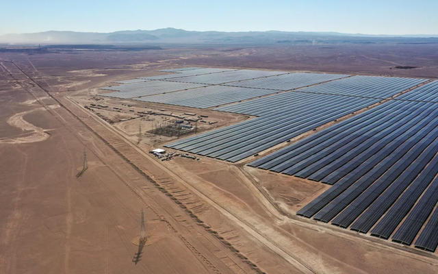 Năng lượng tái tạo vượt than đá: Cột mốc lịch sử của thế giới