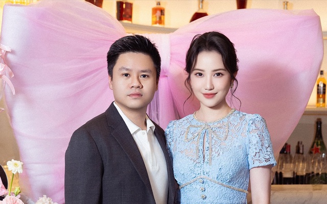 TGĐ Saigon Square Phan Thành làm gì mà Primmy Trương chụp lại đăng hết lên mạng, hội “chìu ông” áp lực