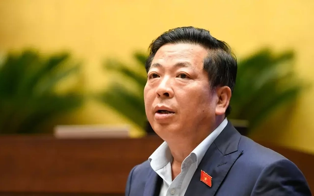 Bộ trưởng Bộ Xây dựng Trần Hồng Minh: Cấp phép xây dựng… ‘khổ lắm’