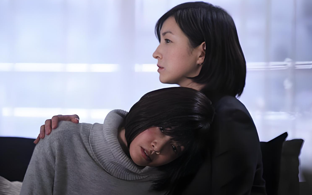 Chị gái tôi từng hiền như đất, không ngờ qua tay anh rể lại biến thành người mà tôi không dám tưởng tượng đến