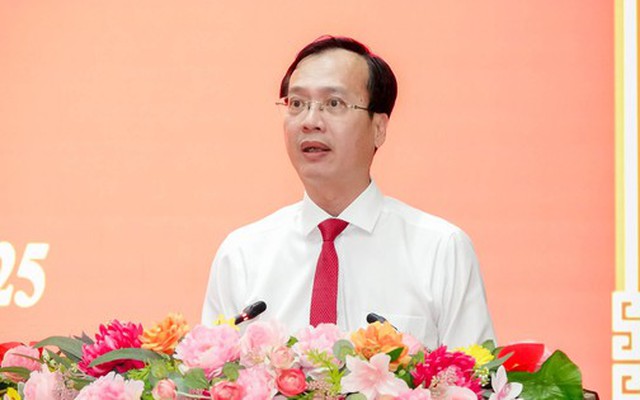 Nguyên Chủ tịch UBND tỉnh Đồng Tháp được giới thiệu bầu giữ chức Chủ tịch UBND tỉnh Vĩnh Long