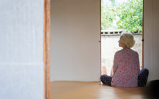 Cho con gái vay 5 tỷ đồng mua nhà, hàng tháng con đều trả đúng hạn: Vừa thấy 1 tờ giấy trong thùng rác, tôi muốn đòi tiền ngay