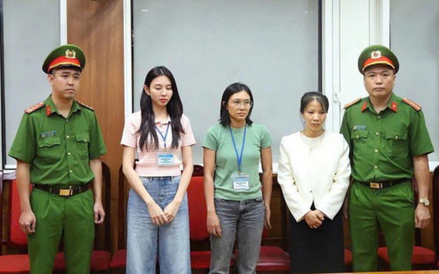 Hoa hậu Nguyễn Thúc Thùy Tiên, Quang Linh Vlogs, Hằng Du Mục hầu toà sáng nay