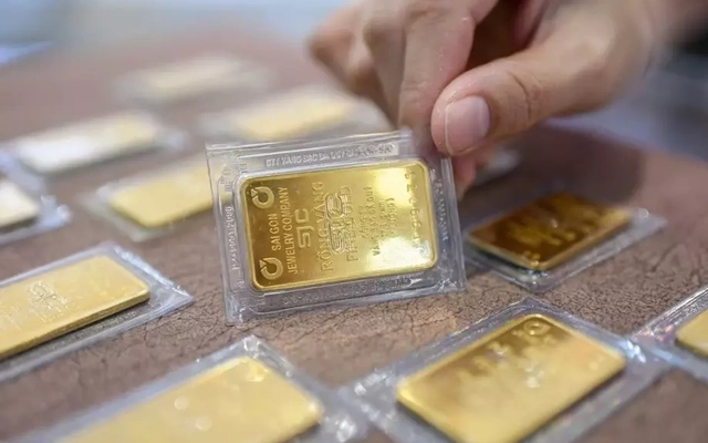 Giá vàng diễn biến lạ