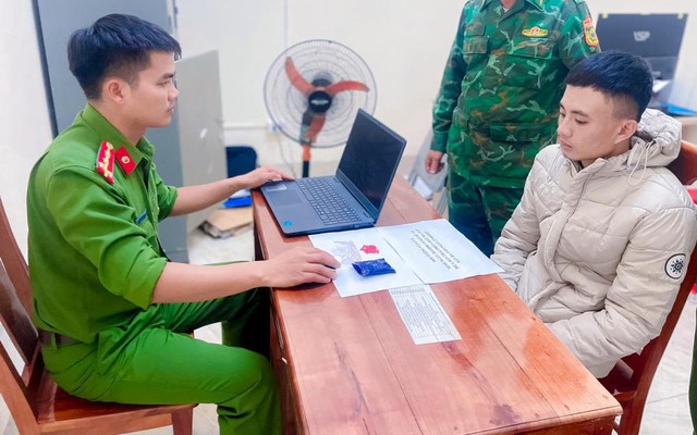 Bắt Vì San U sinh năm 2000