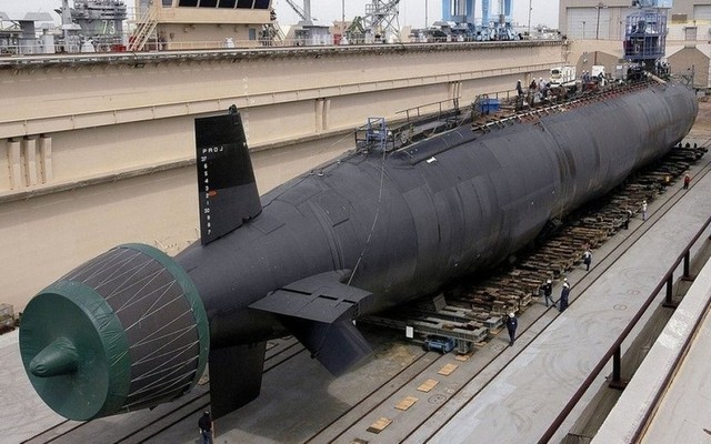 Hơn... 10 tỷ đô la cho một tàu ngầm hạt nhân