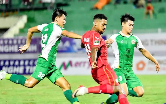 CLB TPHCM nhận thất bại đầu tiên tại mùa giải 2025-2026