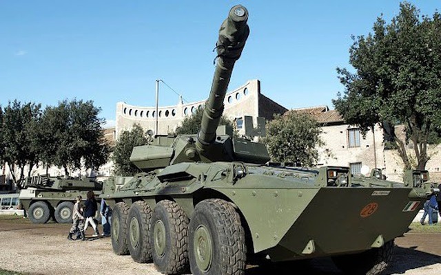 Lính dù đã được trang bị xe tăng Centauro B1 tối tân nhất thế giới