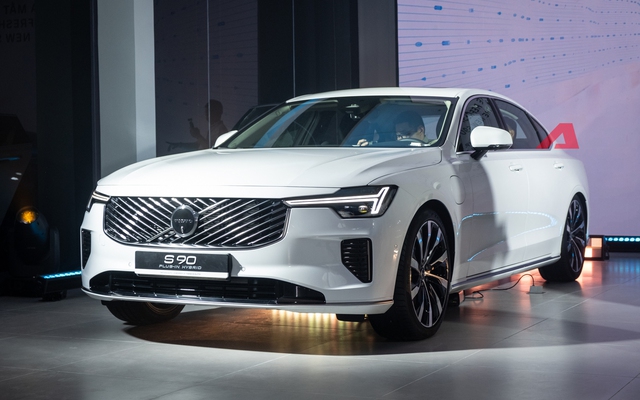 Chi tiết Volvo S90 mới vừa ra mắt Việt Nam: 2,75 tỷ đồng, rẻ hơn gần 150 triệu, thiết kế đẹp lên trông thấy, có màn hình Google