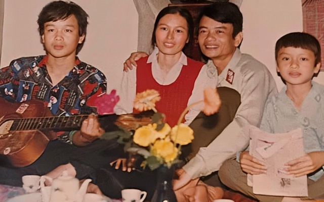 Nam sinh từng bị thầy cô phạt nặng vì đi đánh nhau giờ xuất hiện trên TV mỗi ngày, từng giữ vai trò quan trọng tại A80