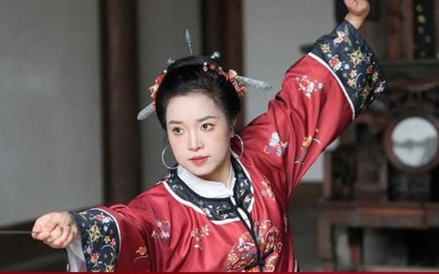 Nữ đệ tử Võ Đang dùng trâm như kiếm, tái hiện độc chiêu giấu dao trong búi tóc