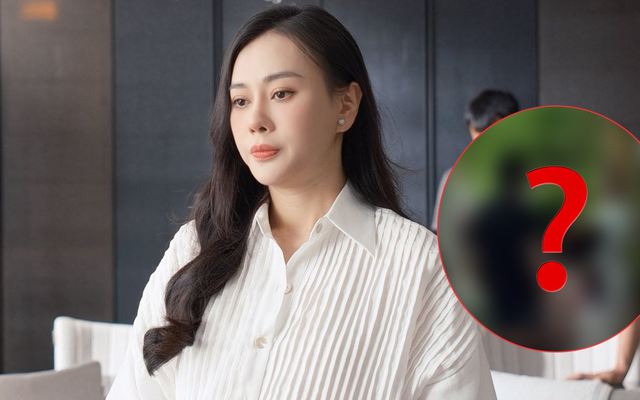 Người đàn ông bí ẩn cạnh Phương Oanh