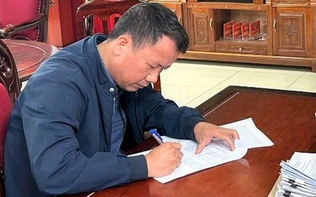 Bắt tạm giam chuyên viên Trịnh Văn Minh