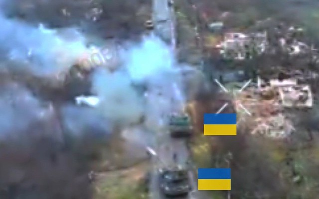 2 xe tăng của Lữ đoàn Sắt tiến hành cuộc càn quét ở vùng Kharkiv