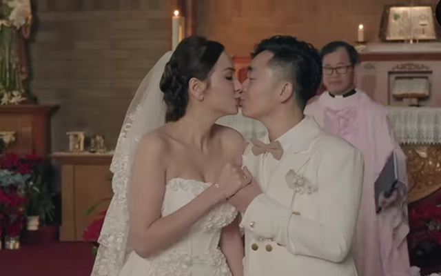 Hoa hậu Diễm Hương sinh con cho chồng 3