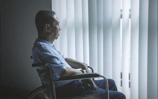 Tôi 70 tuổi, lương hưu 20 triệu đồng/tháng vẫn lâm vào cảnh cơ cực: Nhìn đồng nghiệp sung túc mới hiểu 1 sai lầm chí mạng