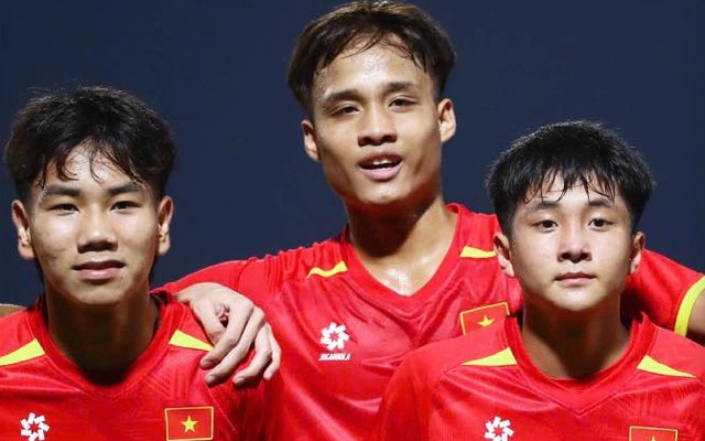 Tuyển Việt Nam đại thắng 14-0, vượt Malaysia giành lấy ngôi nhất bảng giải châu Á