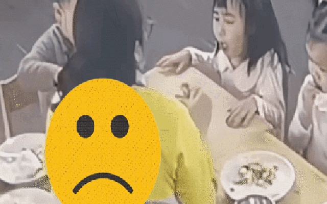 Đoạn clip mầm non gây bất bình nhất lúc này: Hành động cô giáo đút cơm cho bé khiến nhiều phụ huynh lo lắng