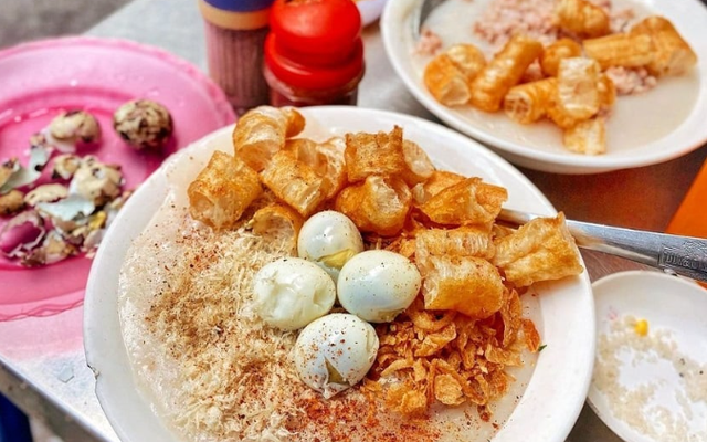 Tại sao không nên ăn cháo vào bữa sáng? Bác sĩ khuyên kiêng cả 3 loại thực phẩm này