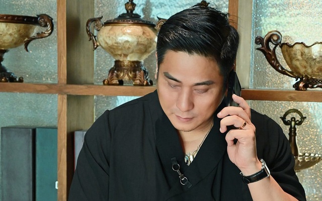 Hôn nhân với vợ kém 13 tuổi của nam diễn viên U50, 4 lần giữ chức Phó Giám đốc