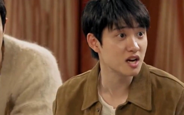 Sự hết thời của ca sĩ nổi tiếng quốc dân: Từng là mỹ nam vạn người mê, nay ê chề bị cắt sóng cũng không ai bênh