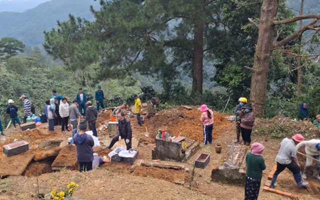 Lâm Đồng: Di dời 40 ngôi mộ vì ngọn đồi sụt lún