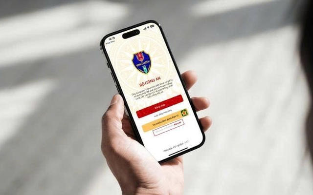 Cục CSGT hướng dẫn người dân liên kết tài khoản VNeTraffic với VNeID