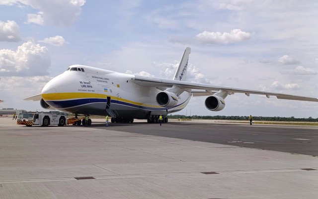 Máy bay An-124 Ukraine mang theo hệ thống phòng không Spyder