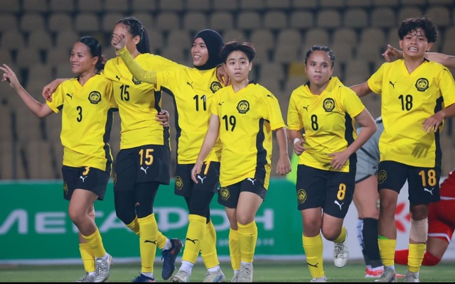 Tuyển Malaysia thua tan tác trước thềm “đại chiến” tuyển Việt Nam