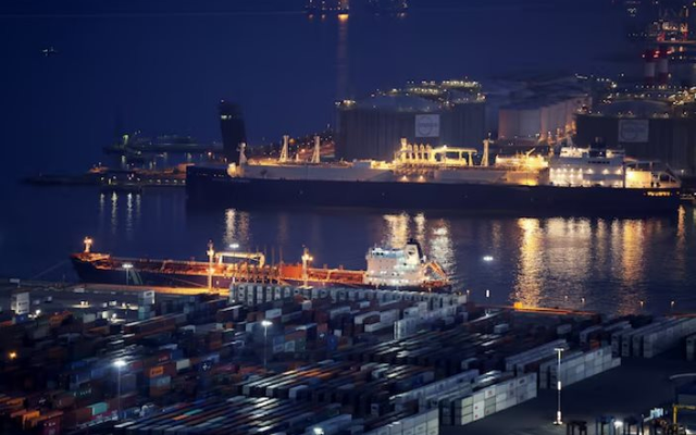 Thay thế Nga, châu Âu tìm thấy 'chân ái' là ông vua LNG của thế giới: Xuất khẩu cán mốc hơn 10 triệu tấn, giá giảm thấp nhất 1 năm