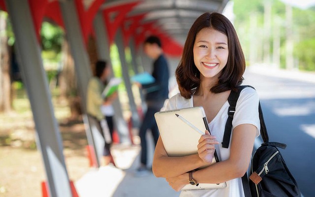 5 ngành học đang “khát” nhân lực ở Việt Nam: Lương có thể chạm 100 triệu/tháng, sinh viên mới ra trường rộng cửa việc làm